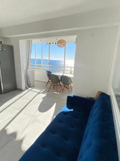 Beach front apartament with beautiful sea view - 9