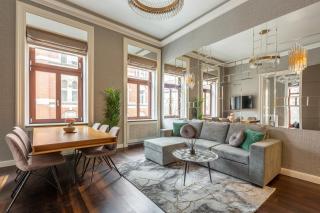 Luxury Apartment With Balcony next to the New York Café - Budapest - 0