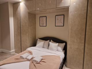 Spacious 2 BR with Balcony in Hendon - Colindale - 9