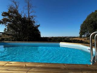 Gite à la ferme avec jacuzzi et piscine chauffée - 1