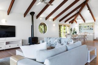 Breathtaking Panoramic Ocean Views - Yaroomba - 9