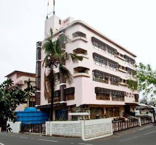 Hotel Rains Inn - 0