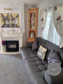 The Pastures 57 - pet friendly, bed linen - Meadows Lakes Caravan & Lodge Hire - Chapel Saint Leonards - 6