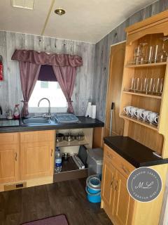 The Pastures 57 - pet friendly, bed linen - Meadows Lakes Caravan & Lodge Hire - Chapel Saint Leonards - 4