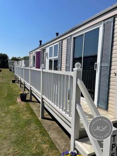 The Pastures 57 - pet friendly, bed linen - Meadows Lakes Caravan & Lodge Hire - Chapel Saint Leonards - 8