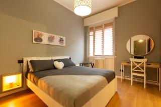 ISOLA BELLA - Milan - 2