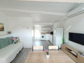 Au centre de Fréjus Charmant appartement - Fréjus - 0