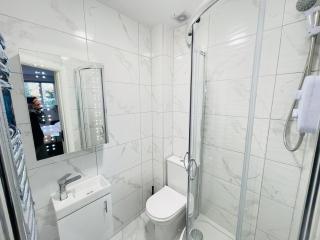 Hackney Studios by Sleepy - 3