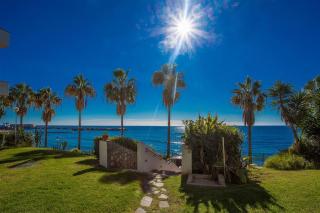 Beachfront Apartment in Marbella - Marbella - 7