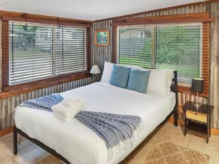 Island Hideout - Charleston - 1