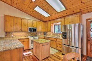 Deck with Forest Views Quiet Twain Harte Cabin! - Twain Harte - 2
