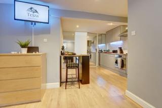 Victoria Apartment - Town Centre , Fast WiFi and Smart Tv by Tejza Property - Banbury - 1