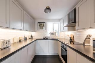 No. 5 The Court-with FREE parking - 5