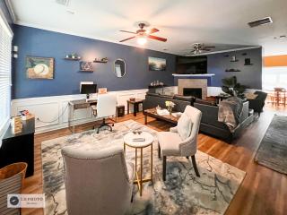 4 - Bed home with Cali King Bed, 12 mins to DTWN - Atlanta - 9