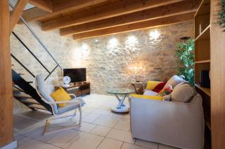 Le Pandora, proche Tour Magne, parking et terrasse - Nimes - 0