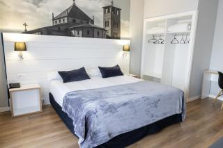 Hotel Can Pamplona - Vic - 4