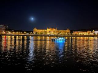 Budapest Full Panorama Residence - Budapest - 4