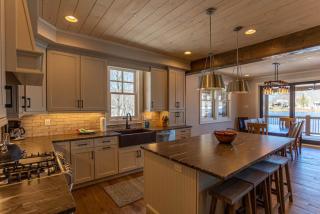Lakeshore Retreat at Sweetgrass - Blowing Rock - 2