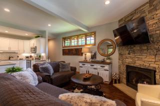 Reel Relaxing at Eagles Nest - 4