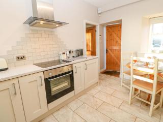 East Farmhouse Cottage - 3