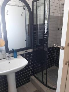 Tropical 4 Bedroom 3 bathroom 8 to 10 sleeper Holiday Getaway - Port Edward - 1