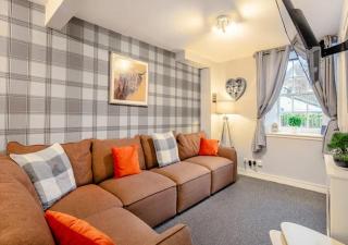 Townhouse Apartment 3 Bedroom High St Montrose - 8