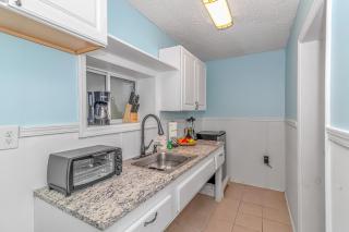 125 Atlantic Avenue Unit F - Pet Friendly! Walk To The Beach and Pier! 1BR -1BA - Sleeps 2-4 guests! - Myrtle Beach - 2
