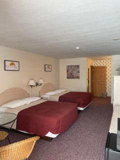 Wheels Motel - Greybull - 9