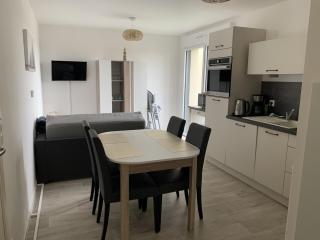 Charmant T2 en centre-ville avec balcon, parking privé et équipements bébé à Fort-Mahon-Plage - FR-1-482-99 - Fort-Mahon-Plage - 0