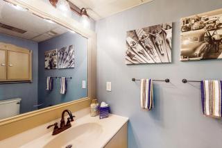 Shell Yeah - Le Lisa 405 - 1