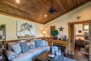 Red Wolf Chalet at Eagles Nest - 6