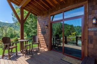 Red Wolf Chalet at Eagles Nest - 1