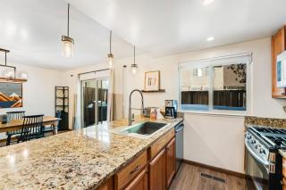 Lake Forest Drive Retreat - 2