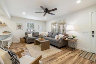B Street Bungalow - Bentonville - 8
