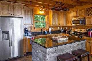 Hawk's View Log Cabin - Lake Lure - 5