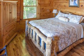 Hawk's View Log Cabin - Lake Lure - 4