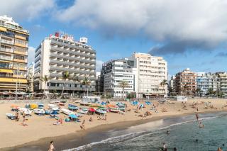 Las Canteras Lighthouse - 3