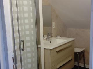 Gîte spacieux et calme avec grand jardin, proche de Châteaubriant, idéal familles et pêcheurs - FR-1-306-930 - 9