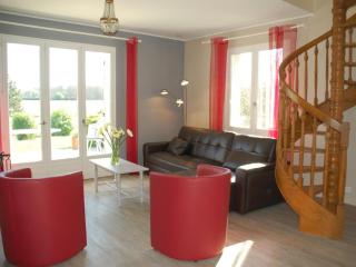 Gîte spacieux avec salle de jeux, tennis et cheminée, idéal pour familles et amis jusqu'à 15 pers. - FR-1-410-223 - Saint-Jean-de-la-Motte - 5