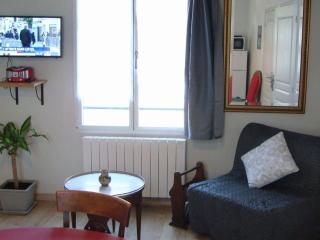 Charmant Gîte Confortable avec Wifi, au Cœur d'un Village Typique près de Bercé - FR-1-410-225 - Montreuil-le-Henri - 8