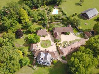 Gîte charmant avec piscine chauffée, tennis et jardin près de Beaumont-sur-Sarthe - FR-1-410-214 - Maresché - 2