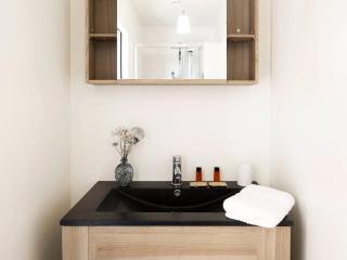 Grande Maison avec terrasse et proche rivière en Berry - FR-1-591-13 - 2