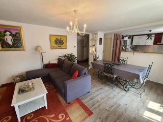 Appartement Confortable à Remiremont, Proche Centre et Commerces, Garage et Wifi Inclus - FR-1-589-132 - Remiremont - 1