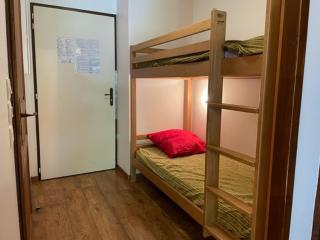 Studio à Brides-les-Bains avec Balcon, Parking, Wi-Fi et Casier à Skis - FR-1-512-260 - 4