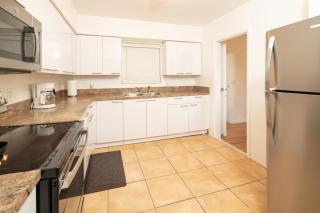 Modern 5 Bedroom Miami Home 15 Min to the Beach - Miami - 5