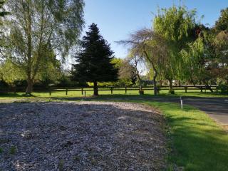 Farm Stay Right on Te Awa River Ride - Tamahere - 4