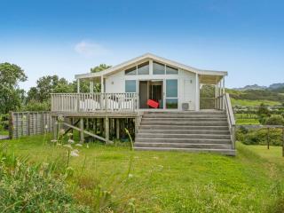 Ocean Beach Beauty - Tairua Holiday Home - Tairua - 0
