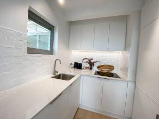 HoneyB - 2 bed Apt on the beach - 5