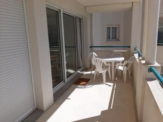 Appartement à Ciboure avec Terrasse, Piscine Chauffée et Parking - Idéal Golf et Plage - FR-1-239-551 - Ciboure - 9