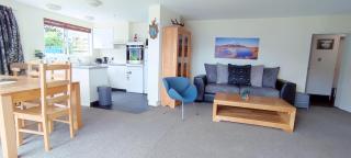 Beautiful Lake Views Apartment - 1